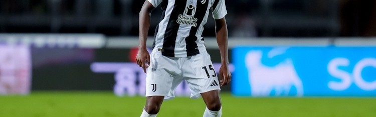 kaiyun.com-卡卢卢：我和队友在一起的时间比家人多 只要能上场比赛就很开心